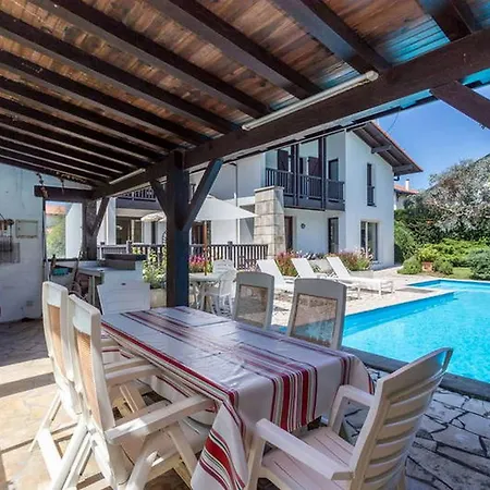 4br Contemporary With Private Pool - What'app - 0049-1762-5840-693 - For Reservations! Vila Biarritz